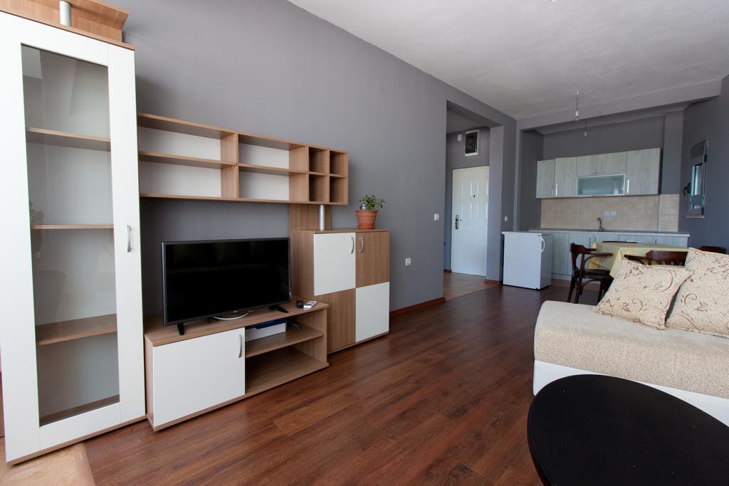 Art I Apartments Ulcinj Ngoại thất bức ảnh