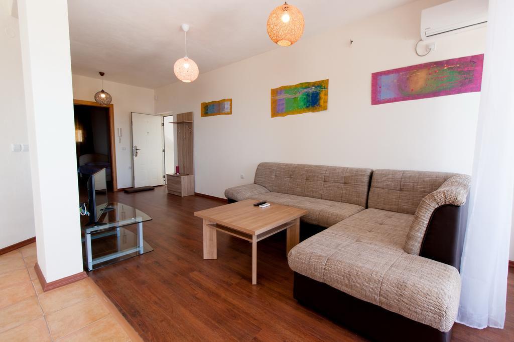 Art I Apartments Ulcinj Ngoại thất bức ảnh