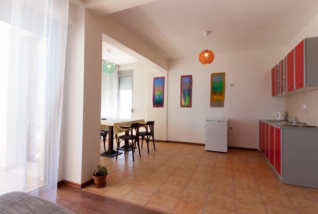 Art I Apartments Ulcinj Ngoại thất bức ảnh