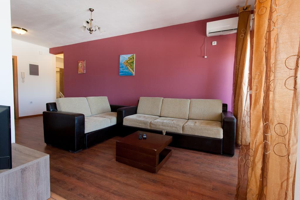 Art I Apartments Ulcinj Ngoại thất bức ảnh