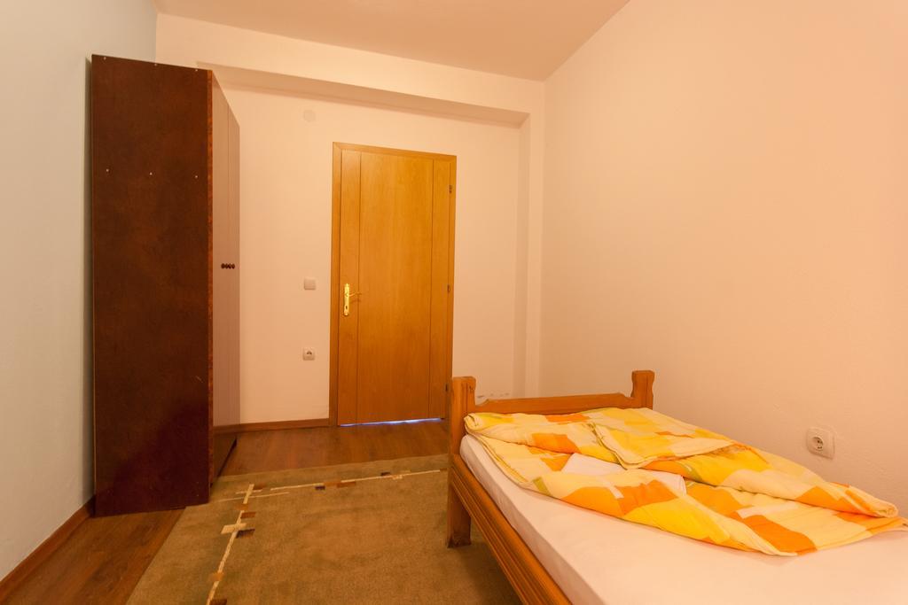 Art I Apartments Ulcinj Ngoại thất bức ảnh